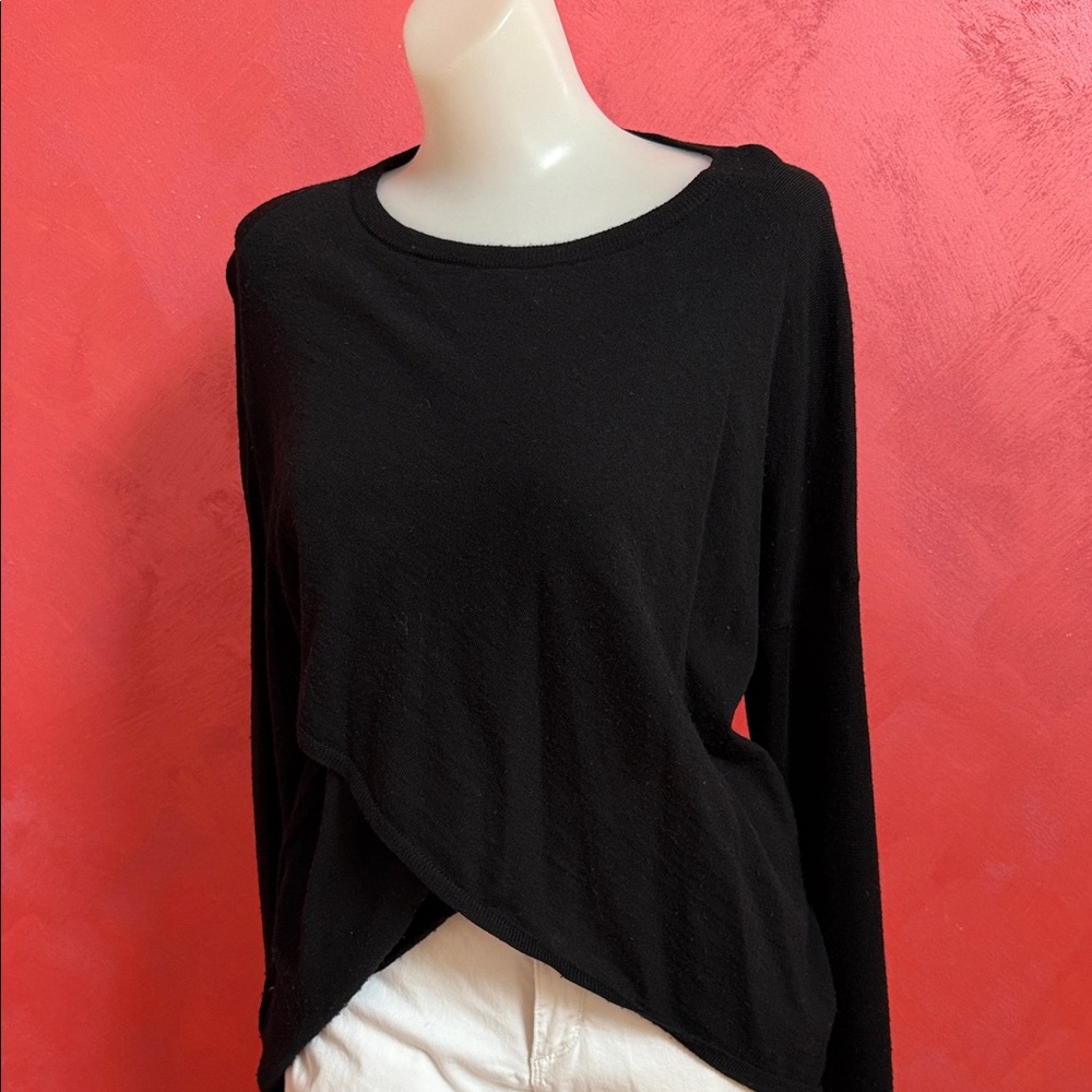 Black Long Sleeve Women's Asymmetrical Top BCBG 100% Merino Wool (new)
